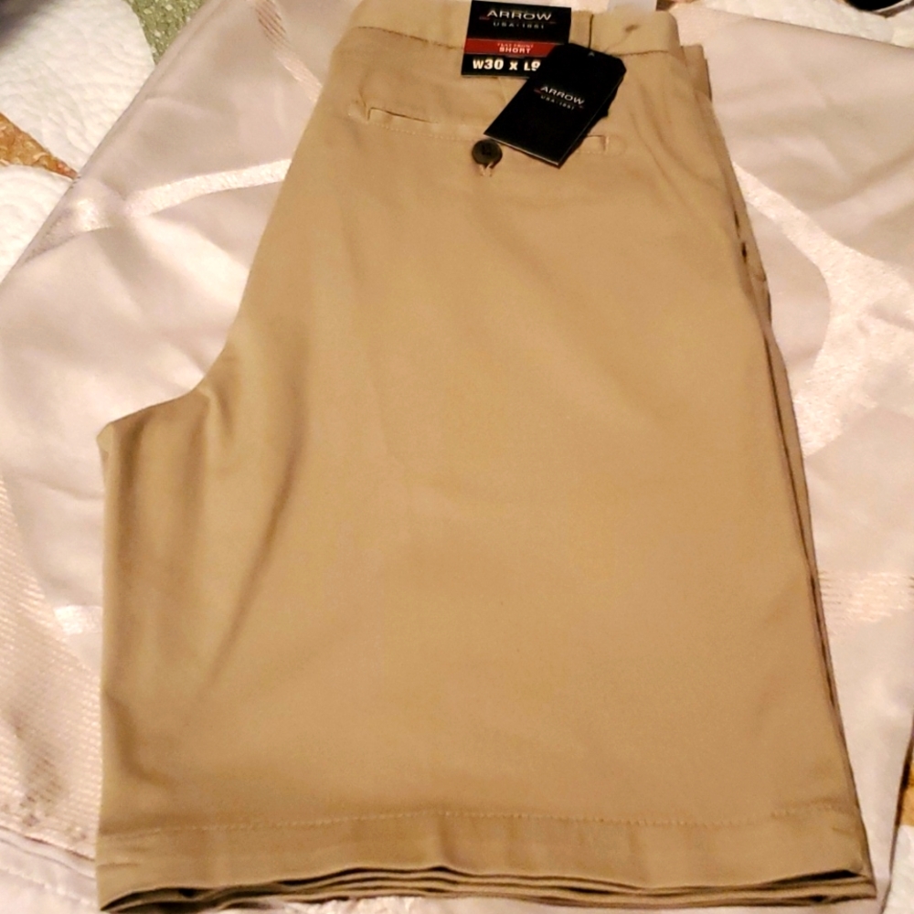 Arrow flat front shorts